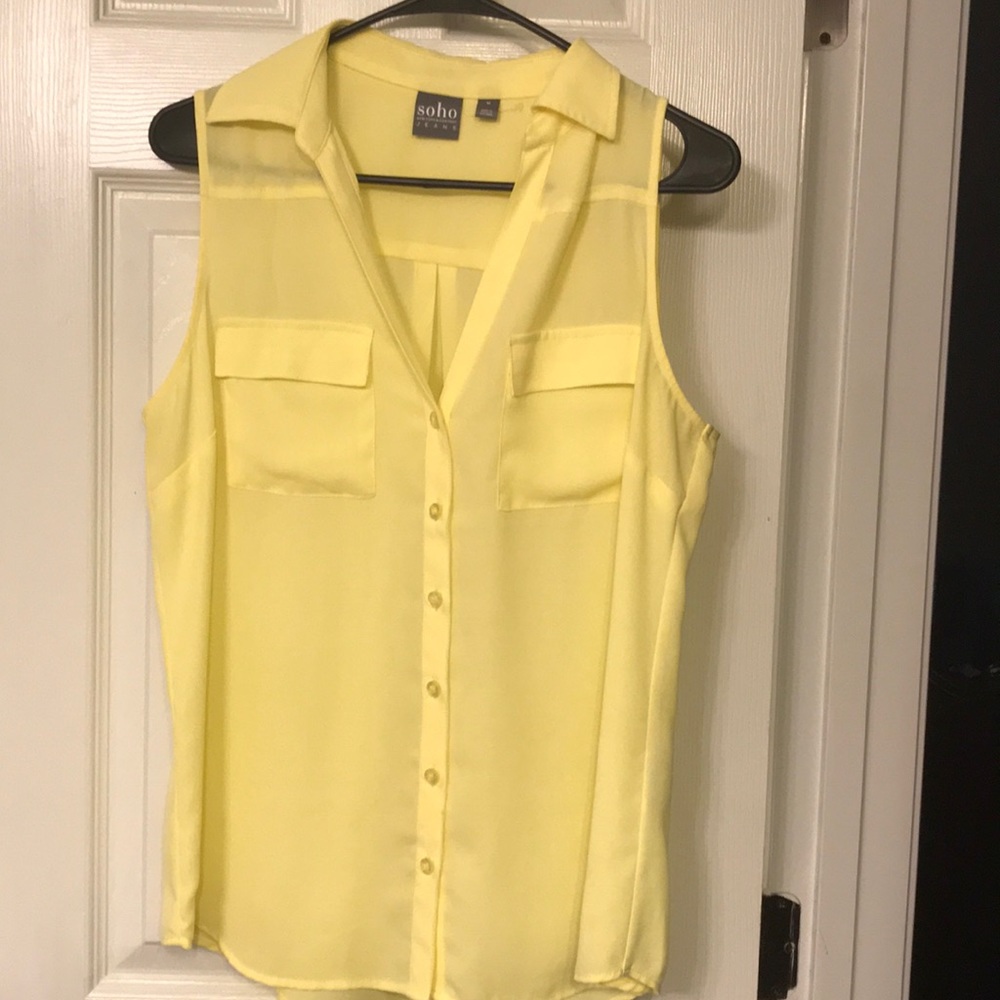 Short sleeved NY&Co yellow blouse